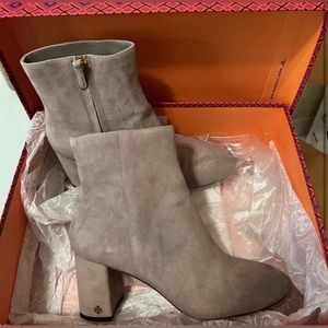 Tory Burch gray suede Booties. Size 7